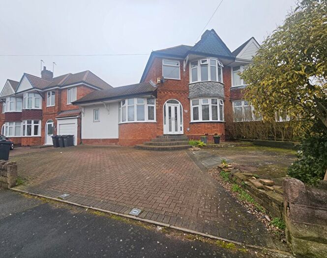 4 Bedroom House To Rent In Wrekin Road, Birmingham, B44