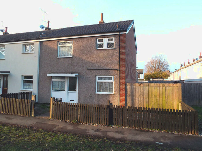 3 Bedroom End Of Terrace House To Rent In Blaycourt, HU6