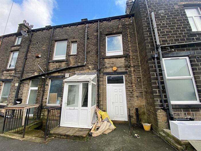 2 Bedroom Apartment To Rent In Peel Street, Marsden, Huddersfield, HD7
