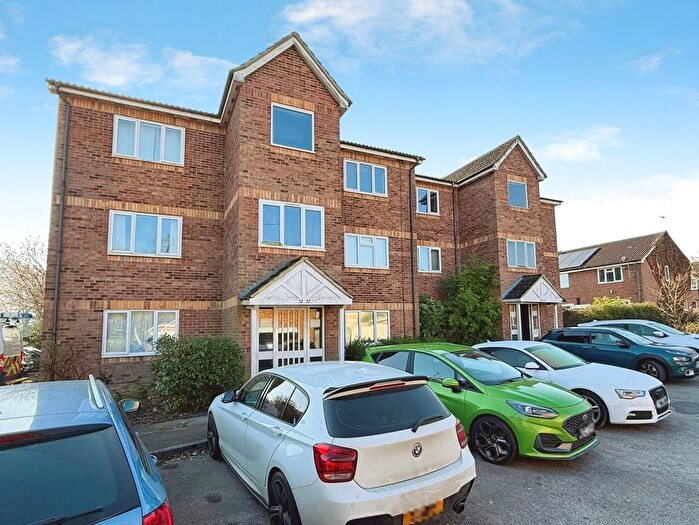 1 Bedroom Flat For Sale In Simmonds Close, Bracknell, Berkshire, RG42