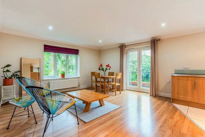 2 Bedroom Apartment To Rent In London Road, Sunningdale, SL5