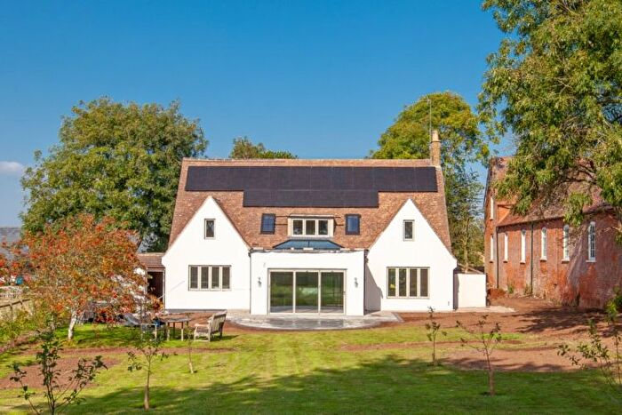 4 Bedroom Detached House To Rent In High Street, Culworth, Banbury, OX17