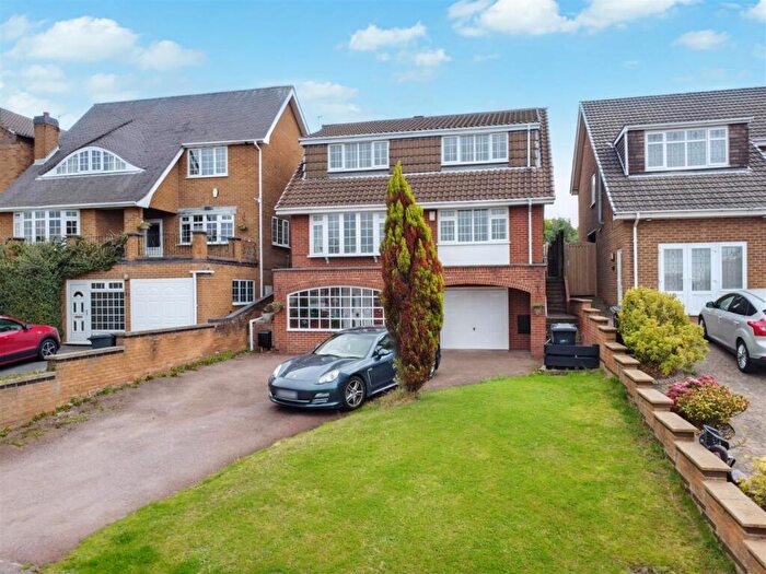 4 Bedroom Detached House For Sale In Kempton Drive, Arnold, Nottingham, NG5
