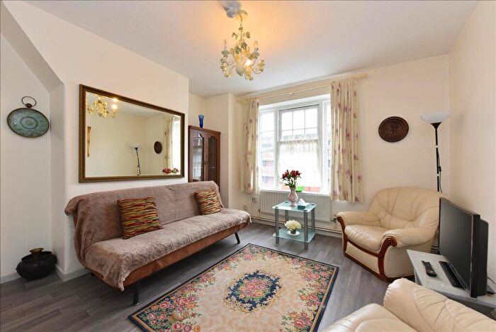 1 Bedroom Apartment For Sale In Walker House, Kings Cross, NW1