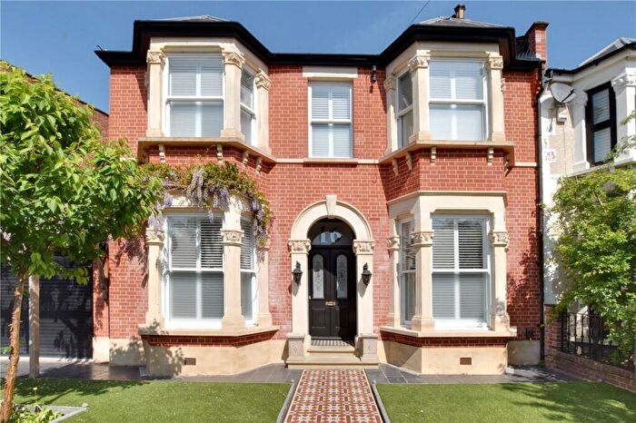 4 Bedroom Semi-Detached House For Sale In Dowanhill Road, Catford, London, SE6