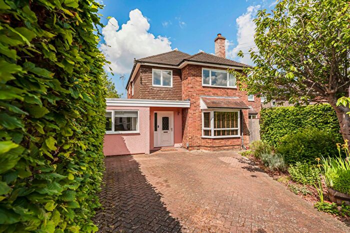 3 Bedroom Detached House For Sale In Greenfield Close, Stapleford, CB22