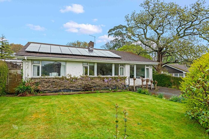 2 Bedroom Bungalow For Sale In Cromwell Park, Modbury, PL21