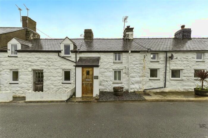 1 Bedroom Terraced House For Sale In Chwilog, Pwllheli, Gwynedd, LL53