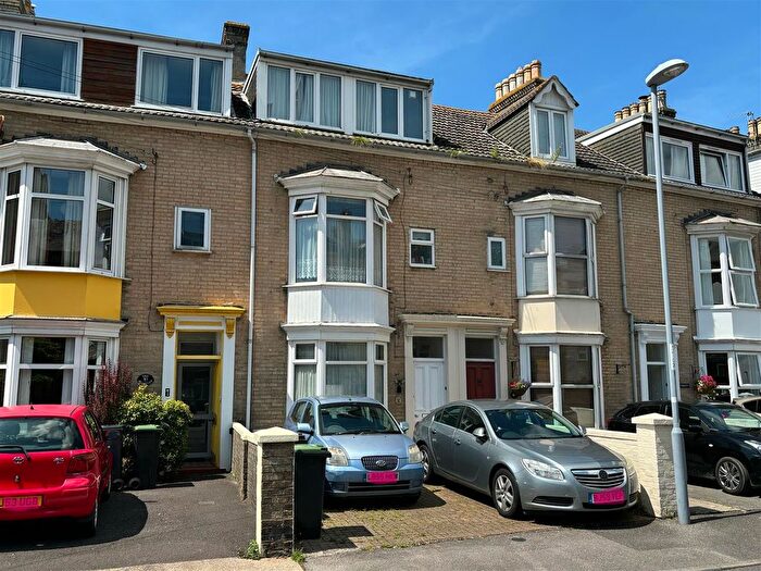 4 Bedroom Terraced House To Rent In Grange Road, Weymouth, DT4