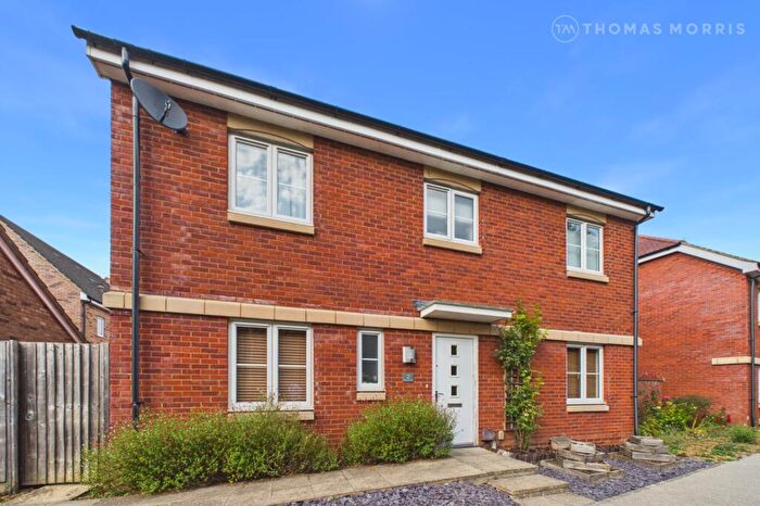 4 Bedroom Detached House For Sale In Whitchurch Walk, St. Neots, Cambridgeshire, PE19