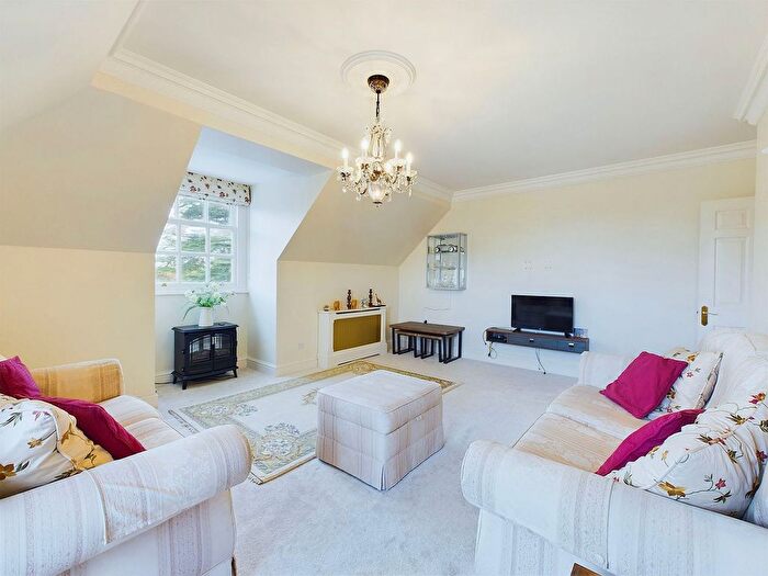 2 Bedroom Penthouse For Sale In Springfield Park, North Parade, Horsham., RH12