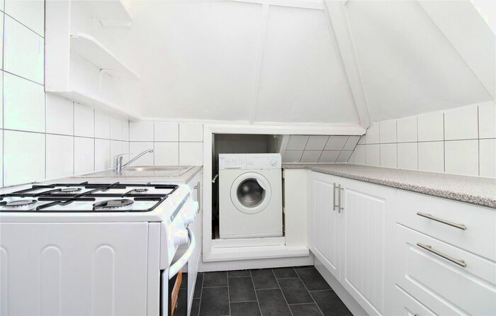 1 Bedroom Flat To Rent In Crescent Road, London, N3