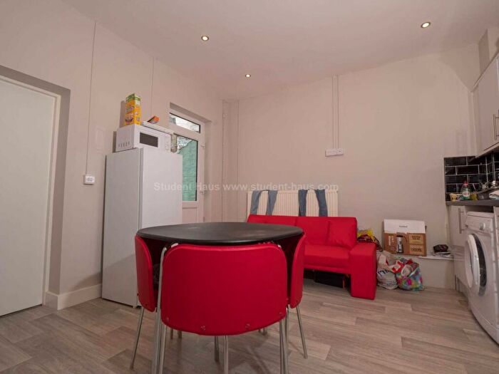 4 Bedroom House To Rent In Romney Street, Salford, M6