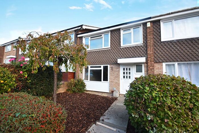 3 Bedroom Terraced House For Sale In Prince Charles Avenue, Minster, ME12