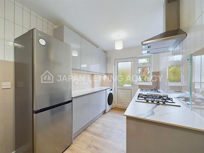 2 Bedroom Flat To Rent In Third Avenue, Wembley, HA9