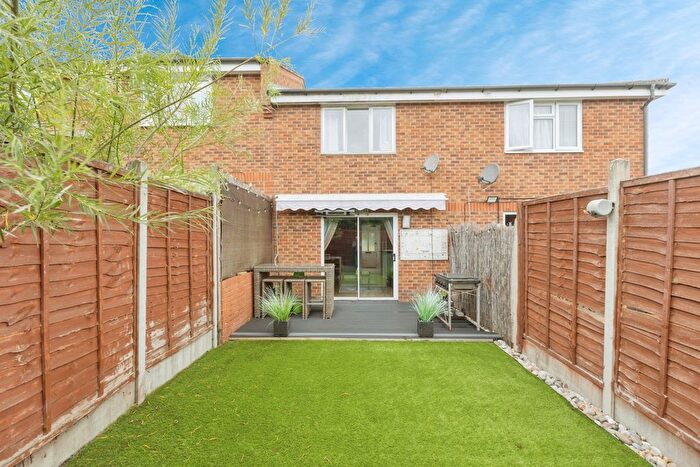2 Bedroom Terraced House For Sale In Blackthorn Avenue, Tunbridge Wells, Kent, TN4