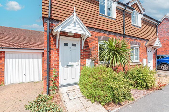 2 Bedroom Semi-Detached House To Rent In Cygnus Grove, Wokingham, RG40