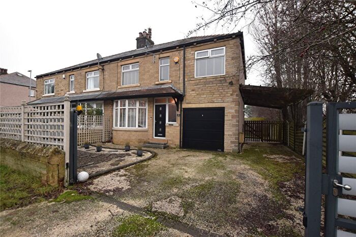 4 Bedroom Semi Detached House To Rent In Daleside Road, Pudsey, West Yorkshire, LS28