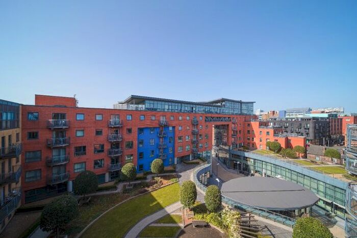 2 Bedroom Flat To Rent In Fitzwilliam Street, City Centre, Sheffield, S1