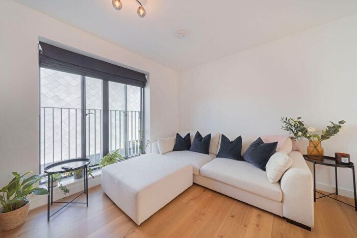 2 Bedroom Flat To Rent In Makers Place, Sheffield, S3