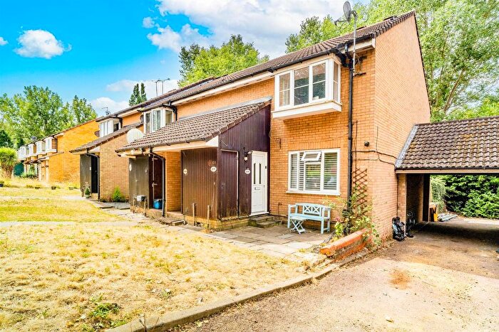 2 Bedroom Maisonette To Rent In Danziger Way, Borehamwood, WD6