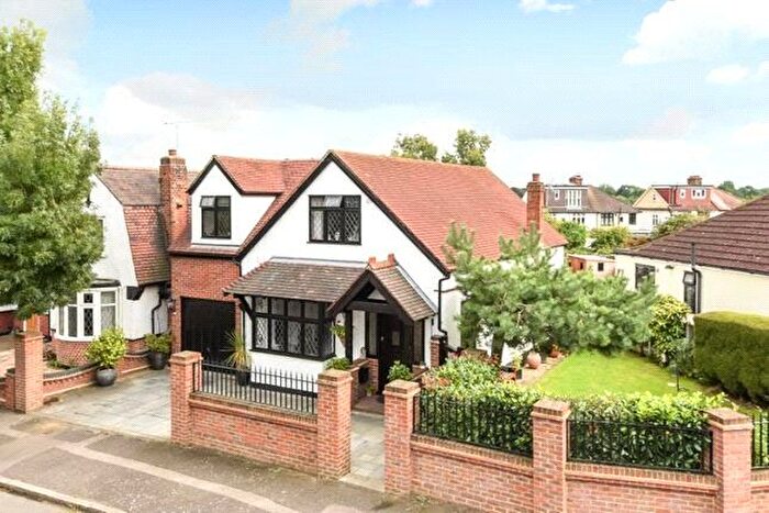 4 Bedroom Detached House For Sale In Aldborough Road, Upminster, RM14