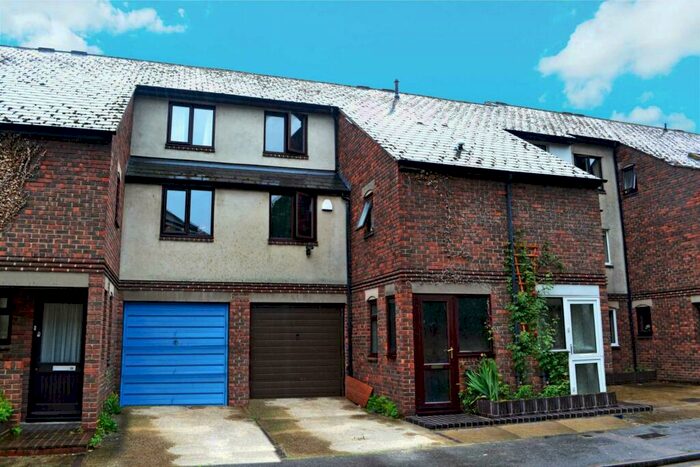 4 Bedroom Terraced House To Rent In Paradise Square, Central Oxford **Student Property **, OX1