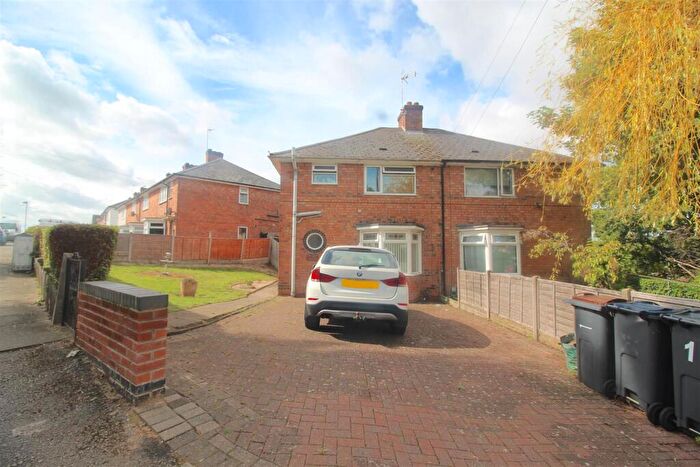 3 Bedroom Semi-Detached House For Sale In Fieldhouse Road, Birmingham, B25