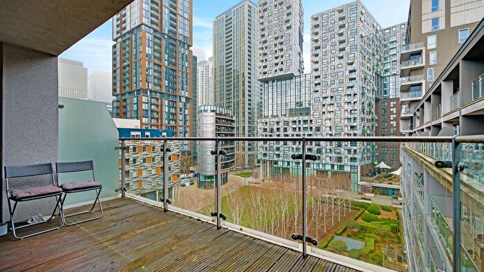 1 Bedroom Flat For Sale In Cassilis Road, London, E14