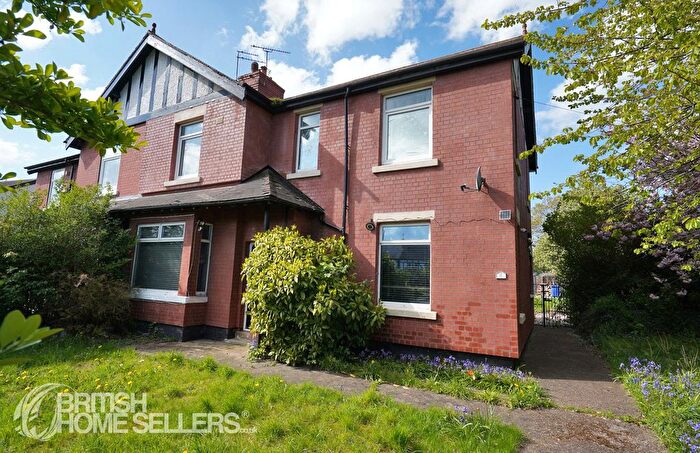 4 Bedroom Semi Detached House For Sale In Great North Road, Woodlands, Doncaster, South Yorkshire, DN6