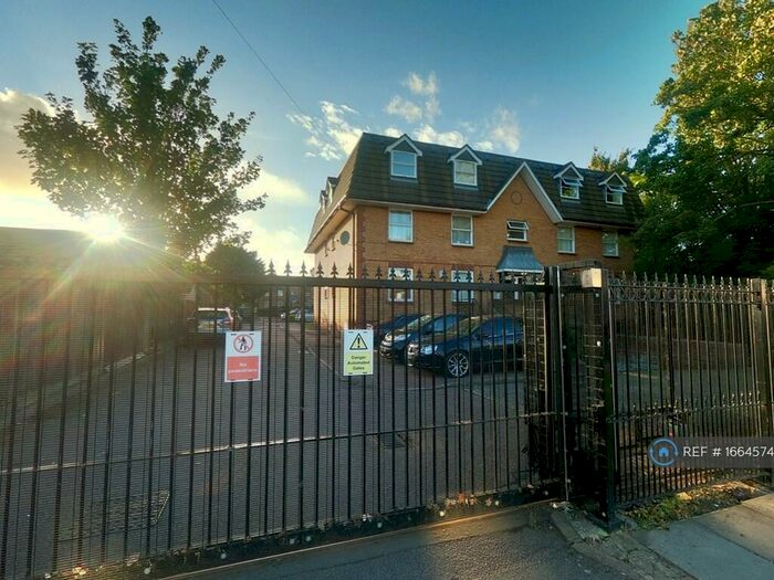 1 Bedroom Flat To Rent In Millstream Close, London, N13
