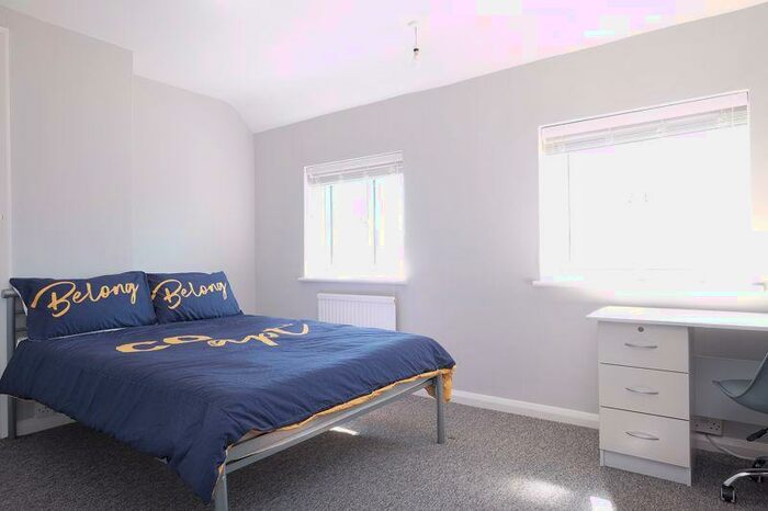 1 Bedroom Semi-Detached House To Rent In Bamford Close, Brighton, BN2