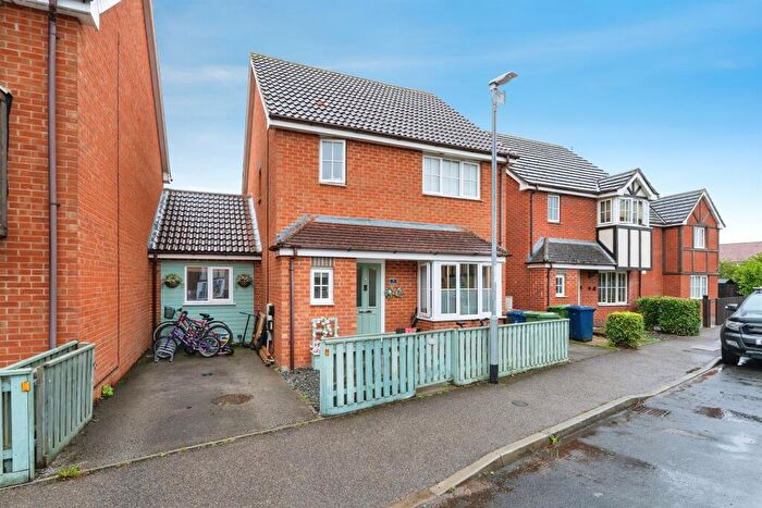 3 Bedroom Link Detached House For Sale In Scholars Close, Manea, March, PE15
