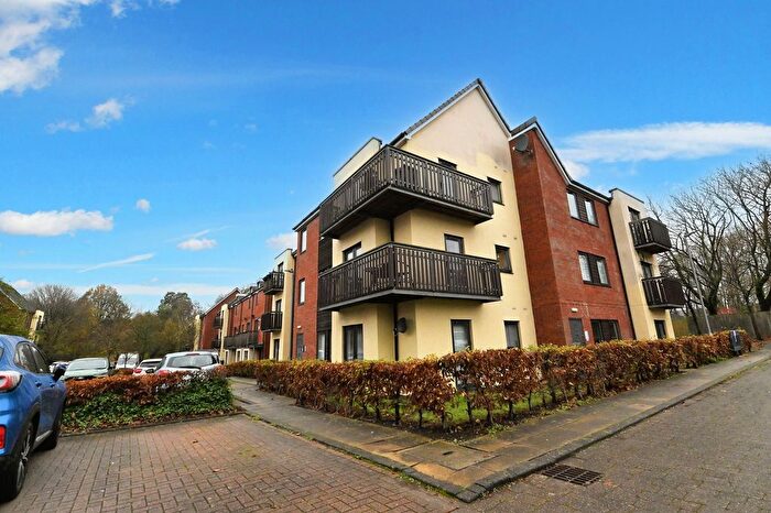 2 Bedroom Flat For Sale In Mere Drive, Swinton, M27