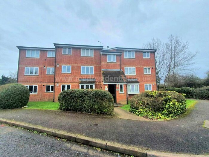 1 Bedroom Apartment To Rent In Parklands, Rochford, SS4