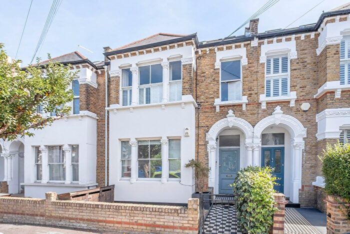 1 Bedroom Flat For Sale In Galveston Road, London, SW15