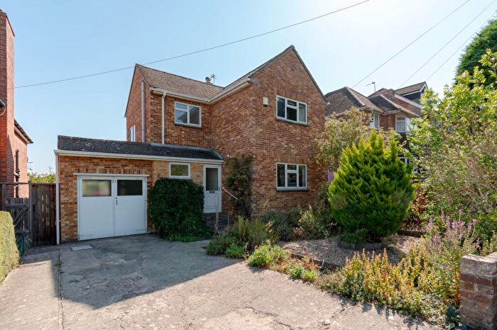3 Bedroom Detached House For Sale In Hutchcomb Road, Oxford, OX2