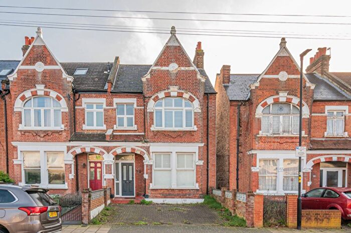 4 Bedroom Property To Rent In Conyers Road, Streatham Park, London, SW16