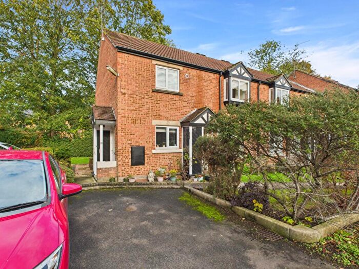 2 Bedroom Apartment For Sale In Applegarth Mews, Crescent Street, Cottingham, HU16