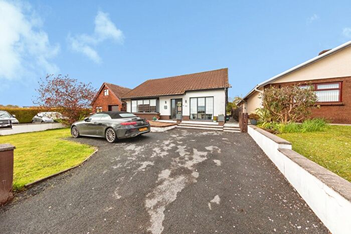 4 Bedroom Bungalow For Sale In Heol Y Parc, Cefneithin, Llanelli, Carmarthenshire, SA14