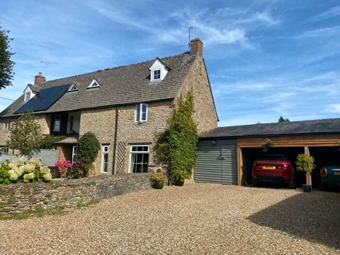 4 Bedroom Barn Conversion For Sale In Great Rollright, Oxfordshire, OX7