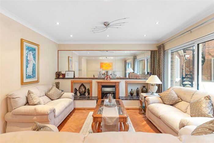 5 Bedroom Detached House For Sale In Westwood Avenue, London, SE19