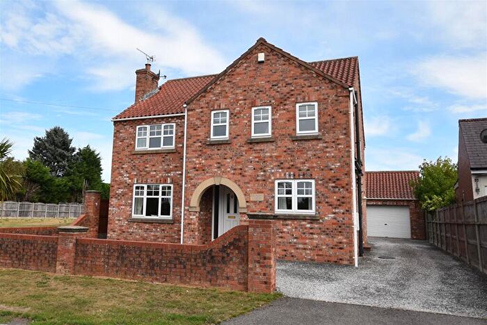 4 Bedroom Detached House For Sale In Garth Lane, Hook, Goole, DN14