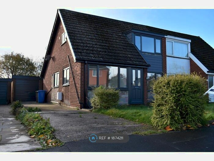 3 Bedroom Semi-Detached House To Rent In Laburnum Road, Chorley, PR6