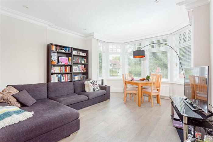 1 Bedroom Flat To Rent In Dartmouth Road, Willesden Green, NW2