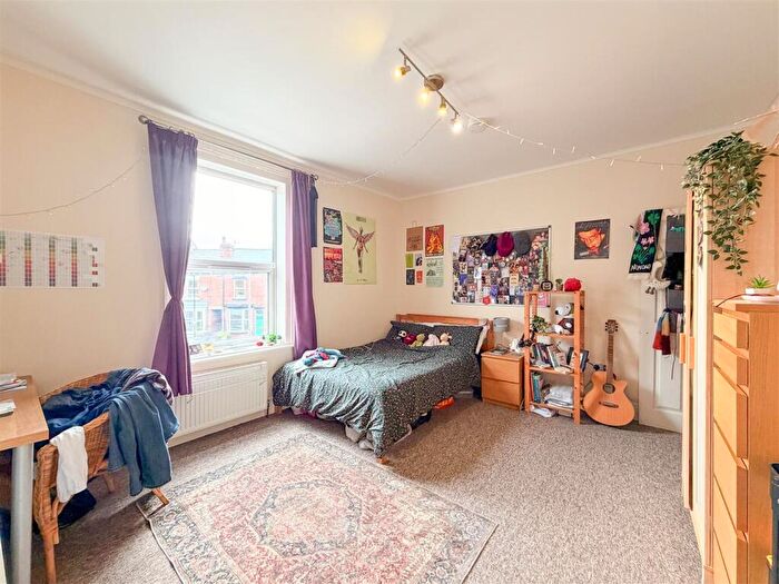 3 Bedroom House To Rent In Pinner Road, Sheffield, S11