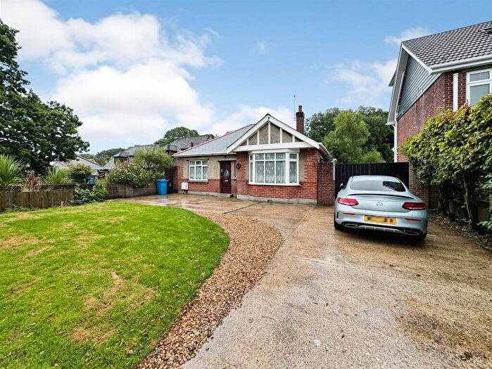 2 Bedroom Detached Bungalow To Rent In Ringwood Road, Poole, BH12