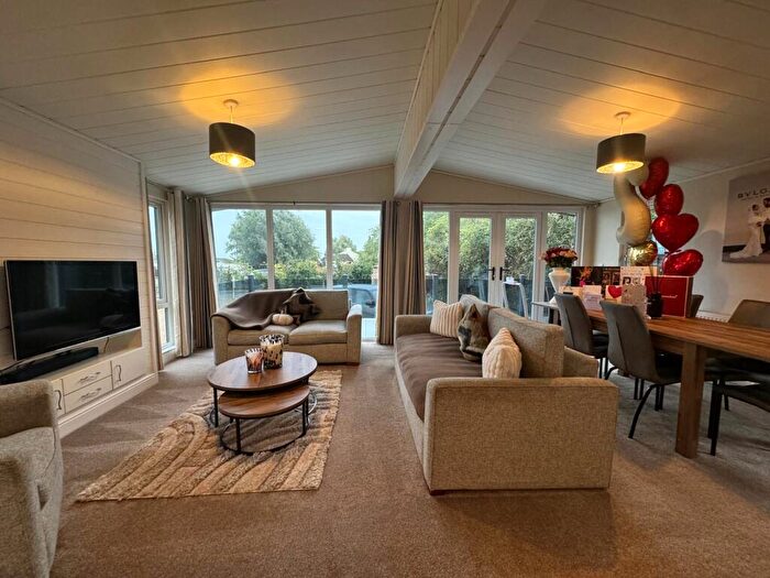 3 Bedroom Lodge For Sale In Three Bed Bespoke Homeseeker, Lazy Otter Meadows, Cambridge Road, Ely, Cambridgeshire, CB6
