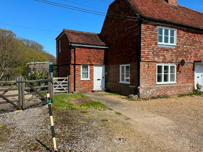 3 Bedroom Semi-Detached House To Rent In Pristling Lane, Staplehurst, Tonbridge, TN12