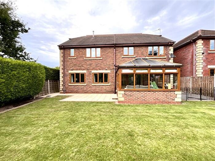 4 Bedroom Detached House For Sale In Paddock View, Todwick, Sheffield, S26